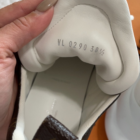 Game On Arch Light LV Sneaker - Picture 6 of 6